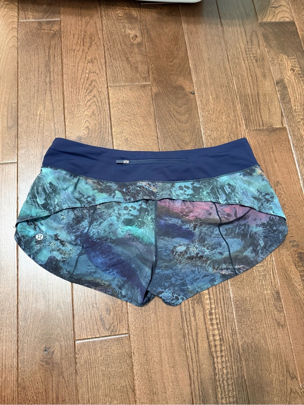 lululemon athletica Speed Up shorts size 10 inseam 2.5inches